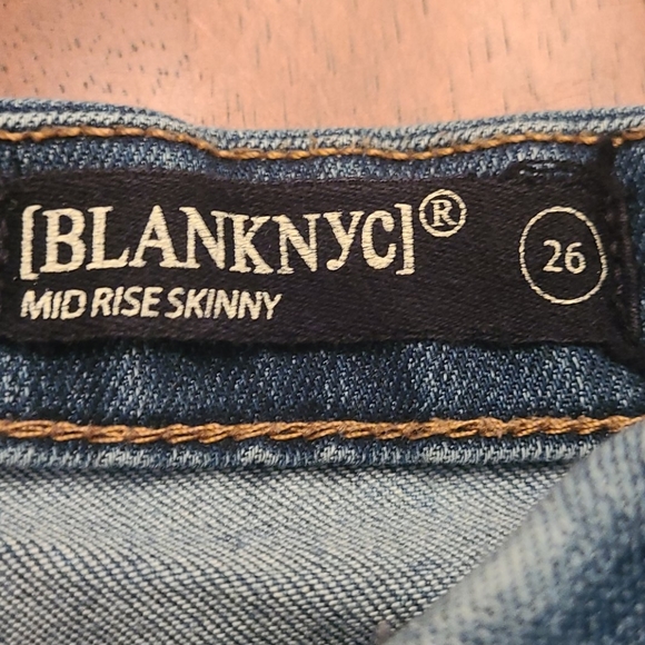 [BlankNYC] Midrise Skinny Jeans - Picture 12 of 12